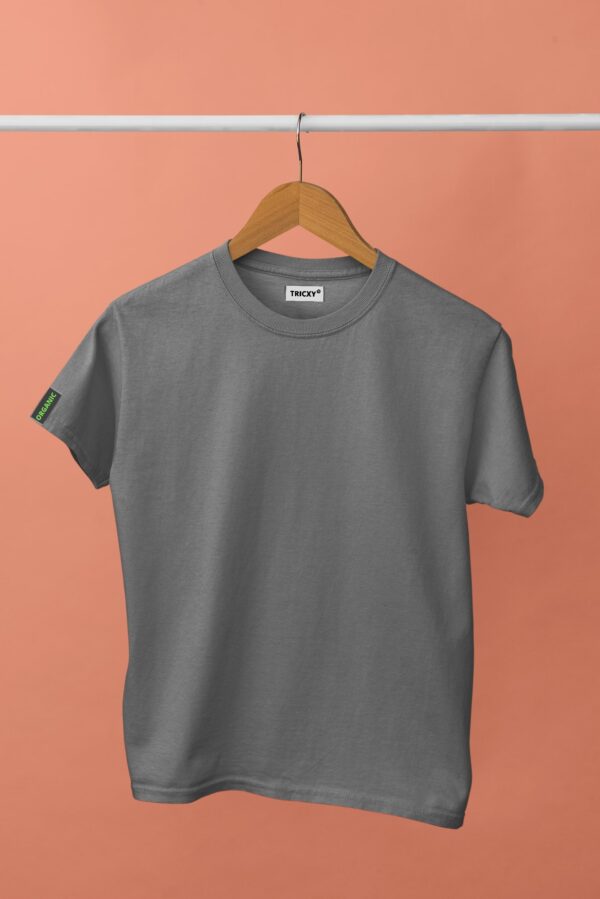 Tricxy plain solids are gives you comfort and solid tees are made with 100% organic cotton bio washed fabric feeling comfort to wear.